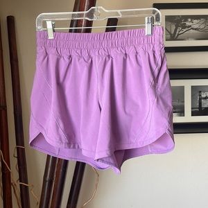 Lululemon track that mid-rise lined short 5” size 10